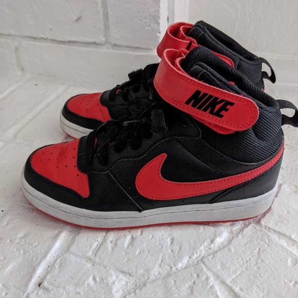 NIKE Boy's Sneakers - Picture 3 of 5